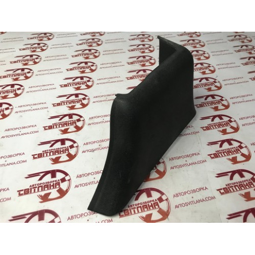 Обшивка стойки правой Citroen Berlingo 2008-2018 9681033177